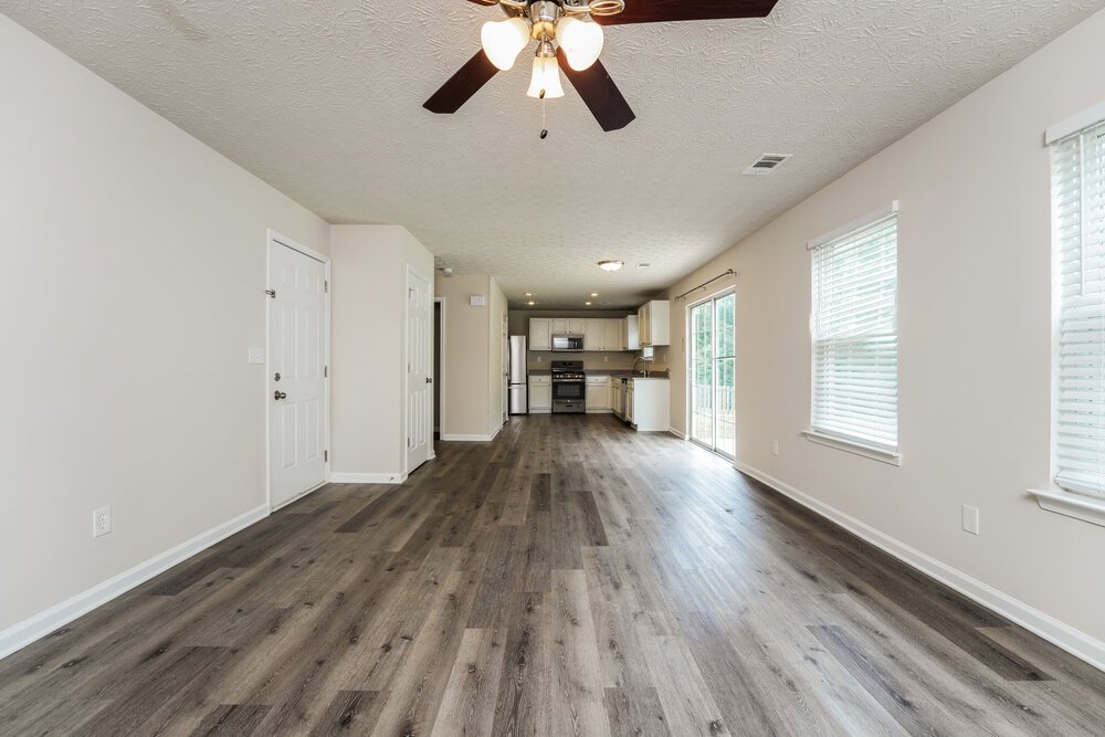 3-Bed Rental on 626 Stonecrest Drive photo 6