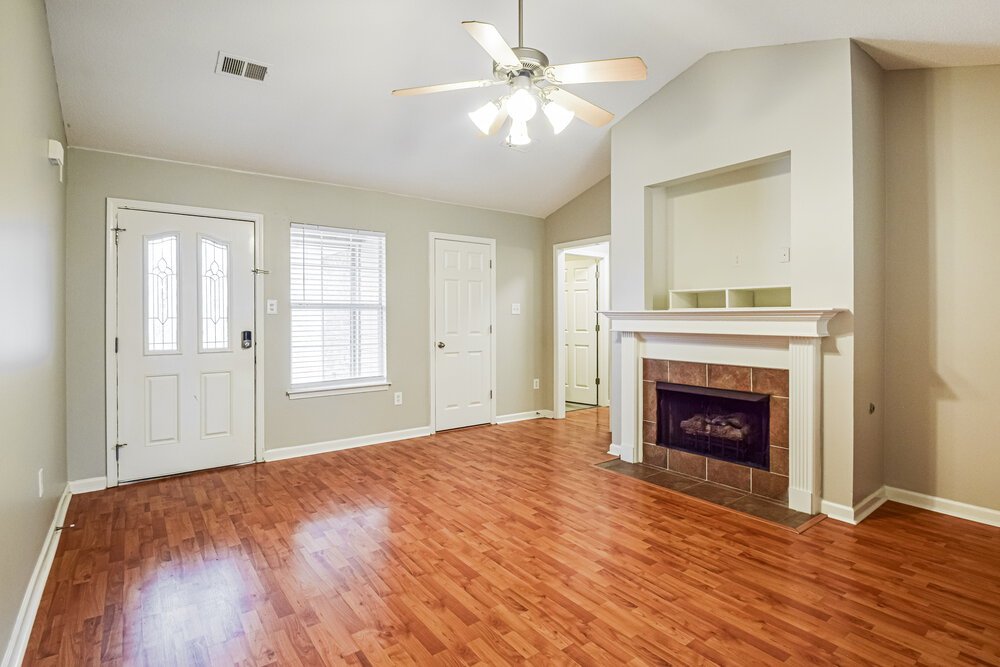 4-Bed Rental on 5764 Deer Ridge photo 6