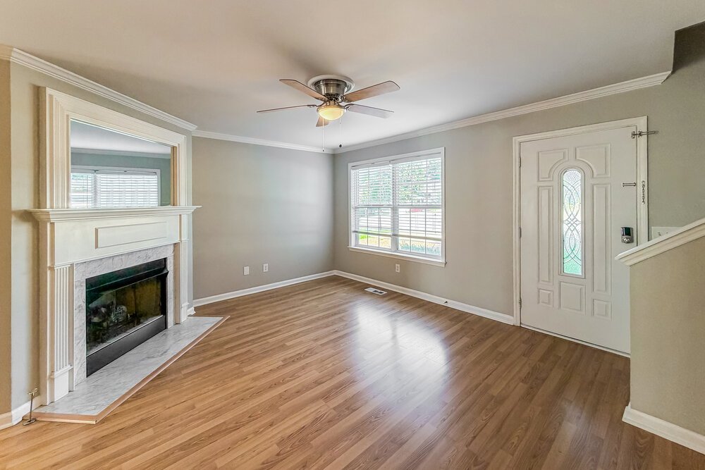 4-Bed Rental on 100 Homestead Ln photo 6