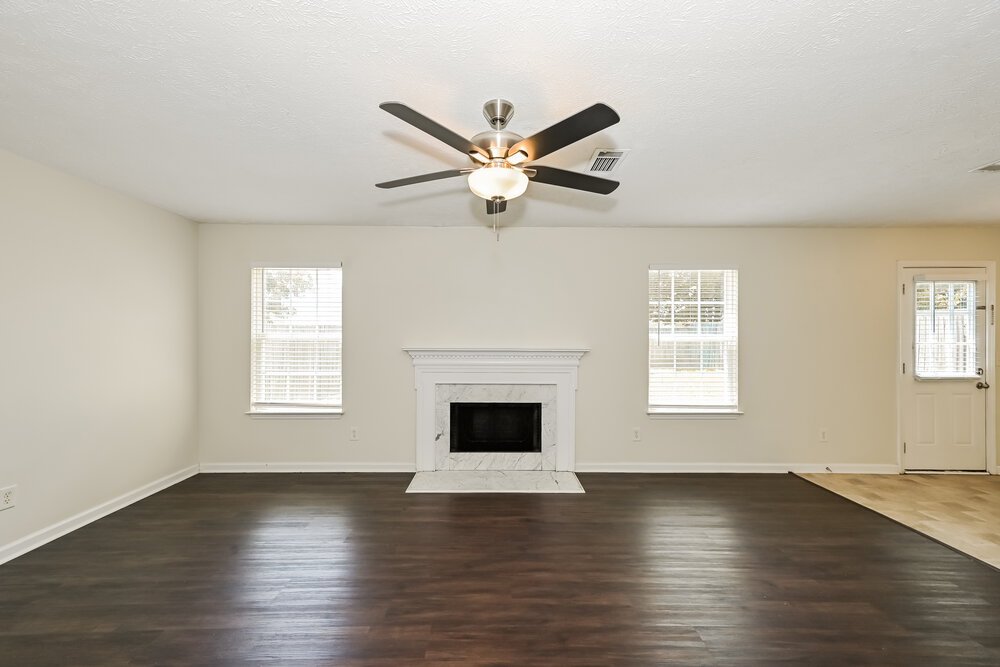 3-Bed Rental on 305 Indian Park photo 6