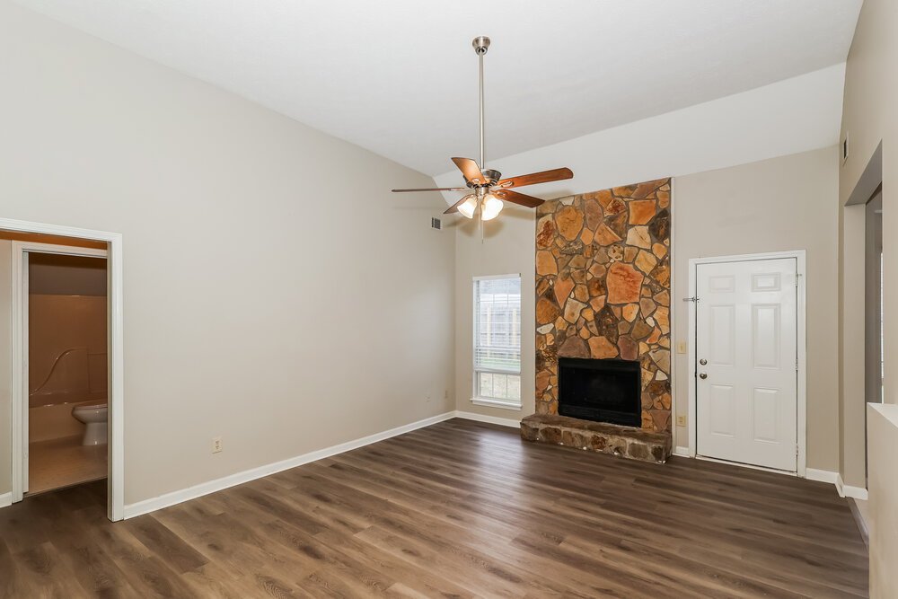 3-Bed Rental on 495 Anna Ave photo 6