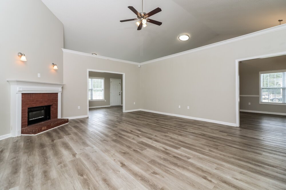 3-Bed Rental on 203 Olde Lexington photo 6