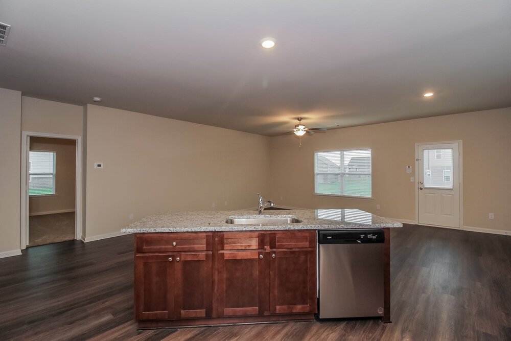 3-Bed Rental on 108 Innis Brook photo 6