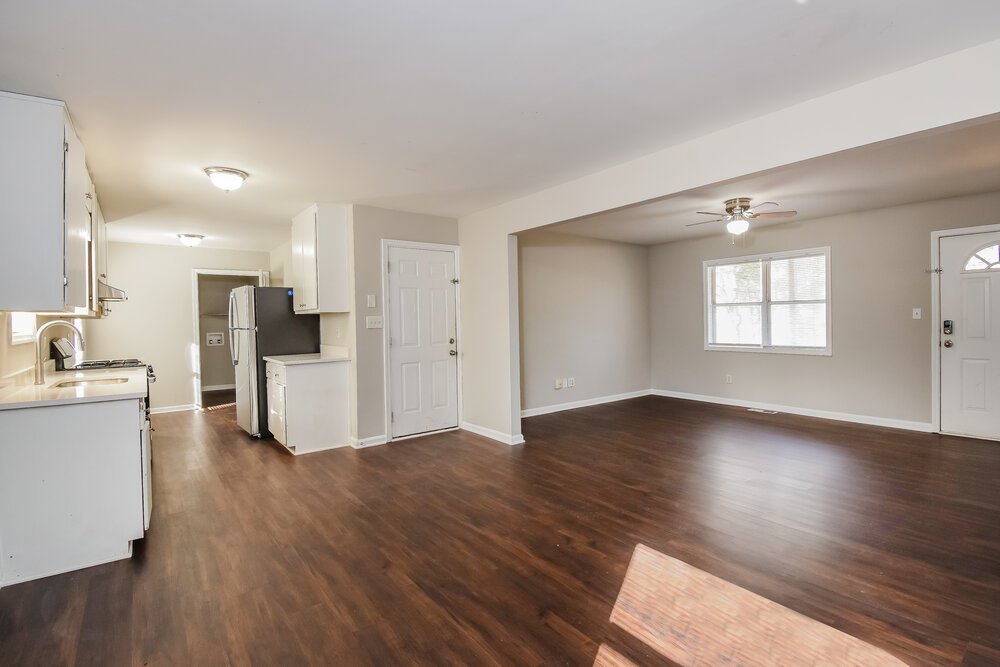3-Bed Rental on 5734 Amalfi Way photo 6