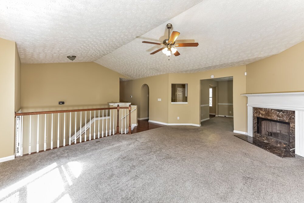 4-Bed Rental on 735 Bridgewood Ct photo 6