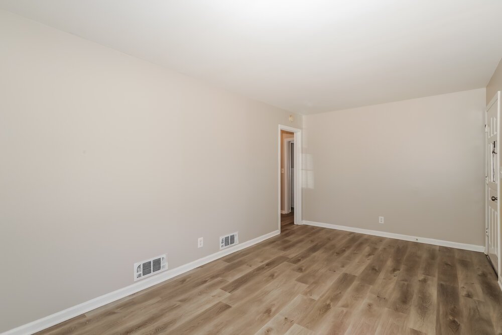 3-Bed Rental on 3276 Elm St photo 6