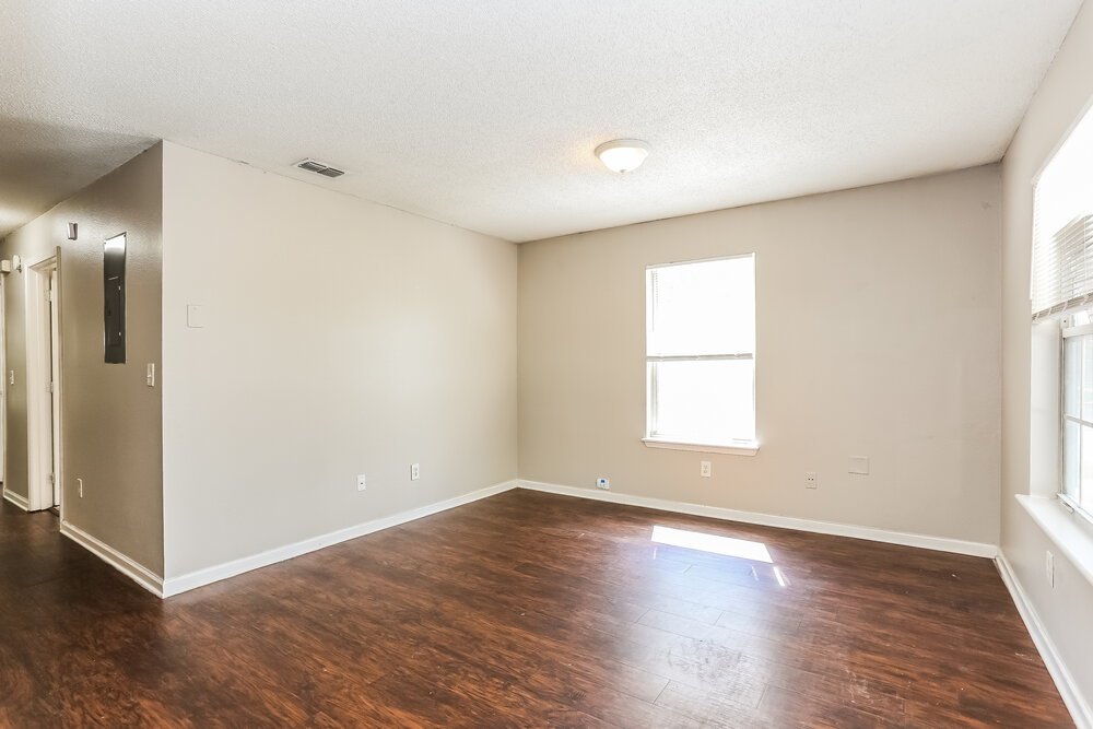 3-Bed Rental on 2268 W 44th photo 6