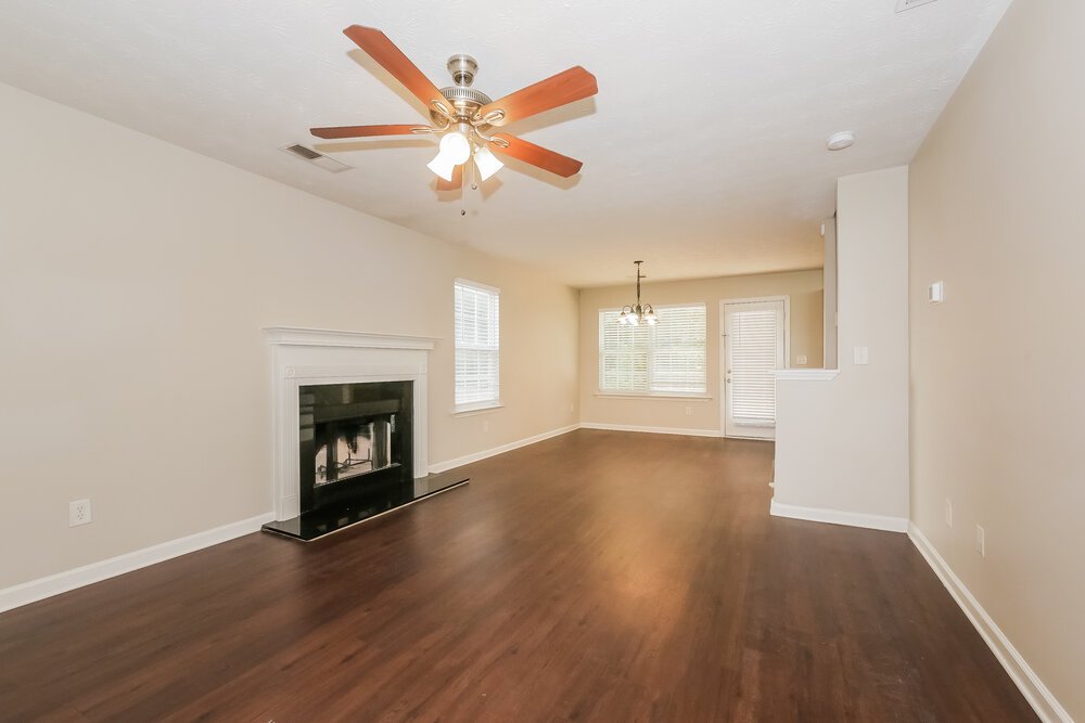 4-Bed Rental on 1002 Allegiance Dr photo 6