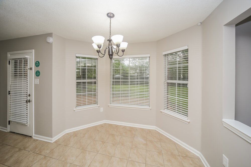 4-Bed Rental on 7228 Hunters Horn photo 7