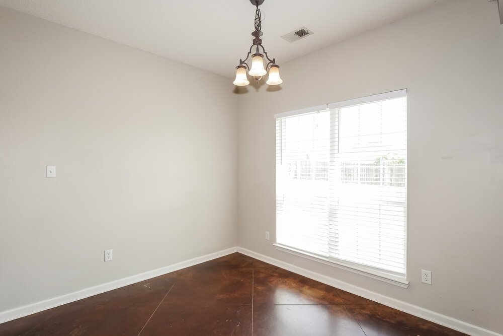 3-Bed Rental on 8426 Linda Shore photo 7