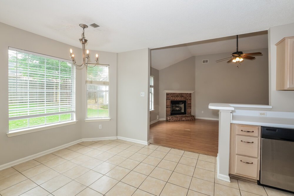 3-Bed Rental on 6967 Naples Dr photo 7