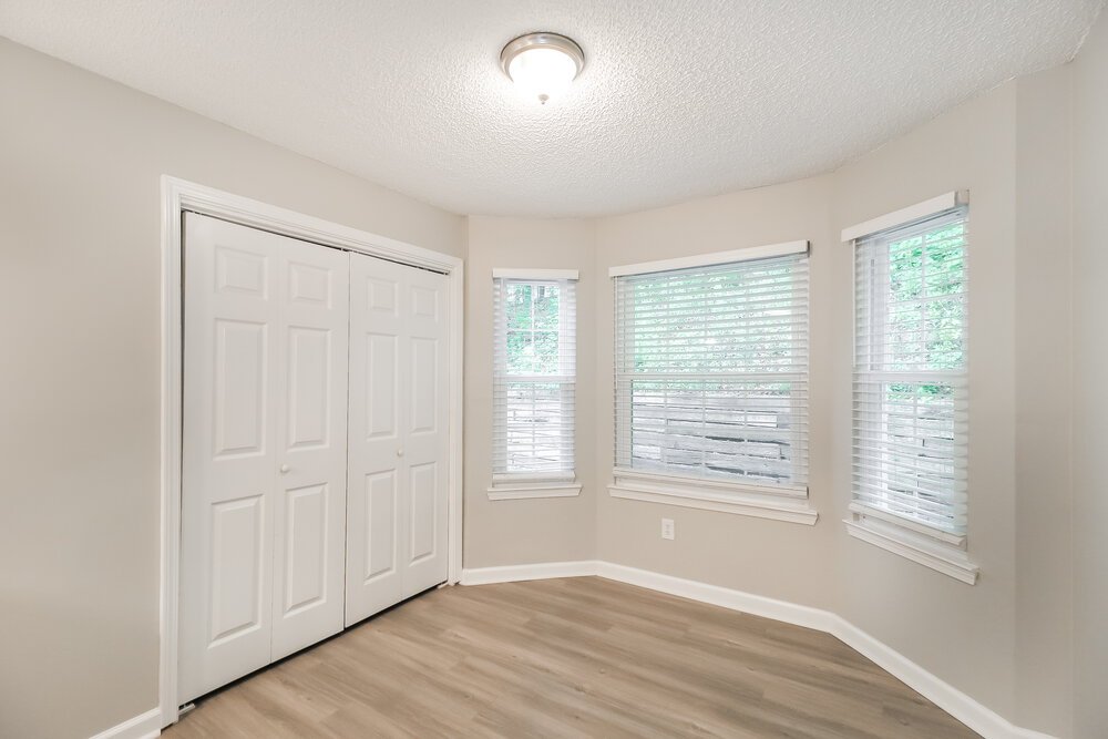 4-Bed Rental on 7210 Mahogany Dr photo 7