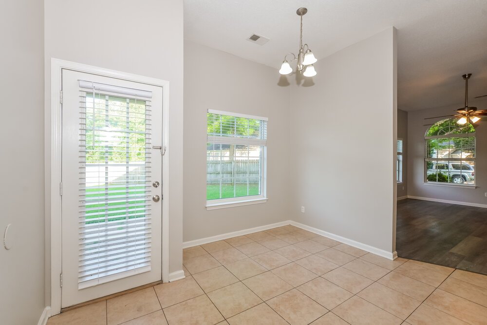 3-Bed Rental on 8280 Dexter Ridge photo 7