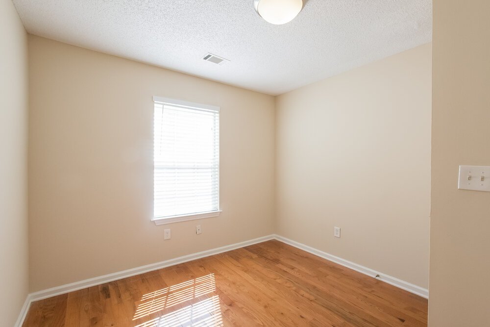 3-Bed Rental on 134 Summer Crest photo 7