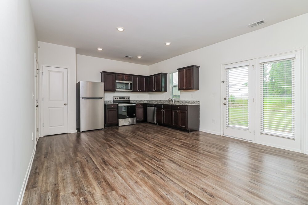 4-Bed Rental on 44 Meriwether Ln photo 7