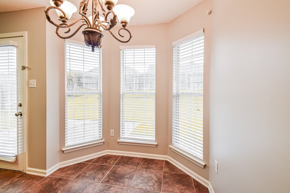4-Bed Rental on 5764 Deer Ridge photo 7
