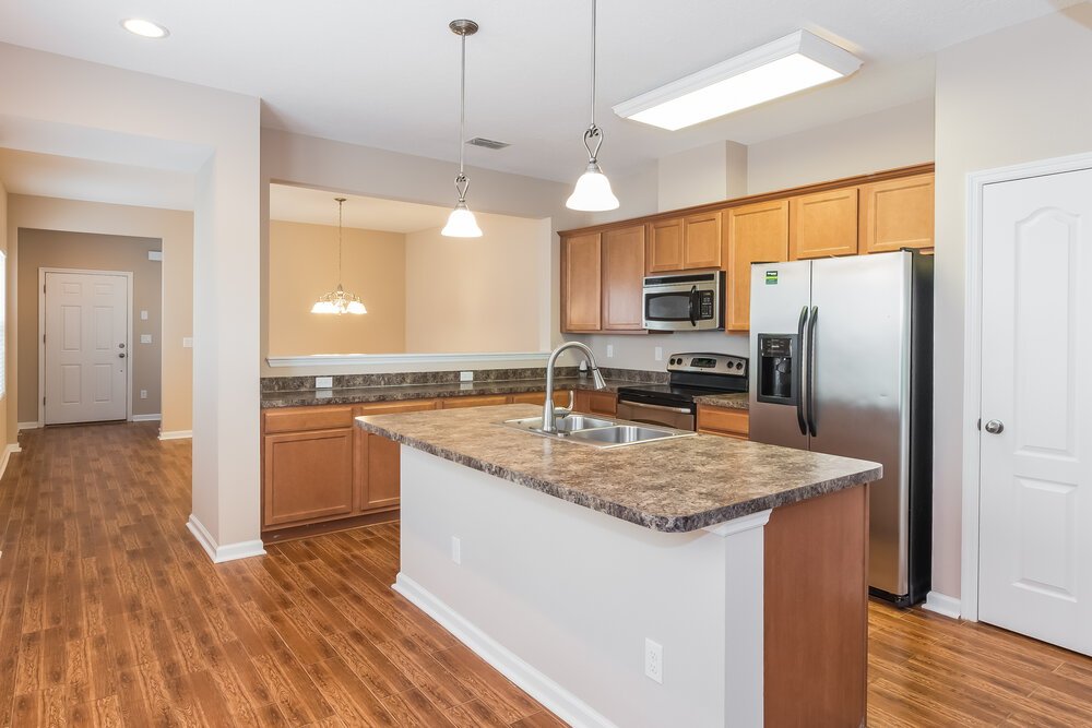 3-Bed Rental on 1579 Tawny Marsh photo 7