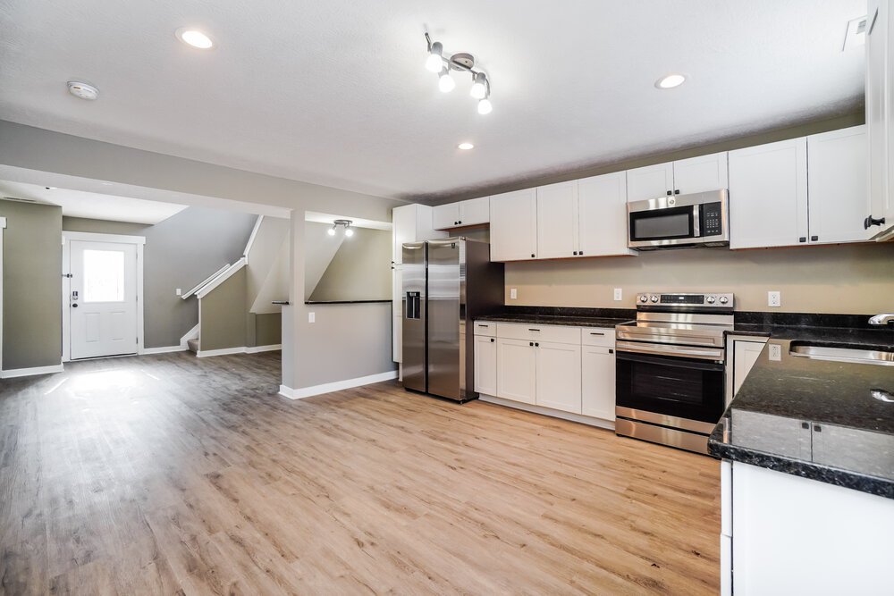 5-Bed Rental on 4902 Dickens Dr photo 7