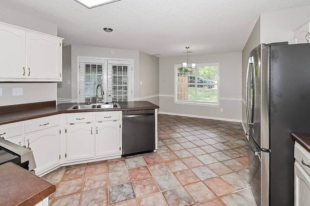 4-Bed Rental on 5759 Michaelson Dr photo 7