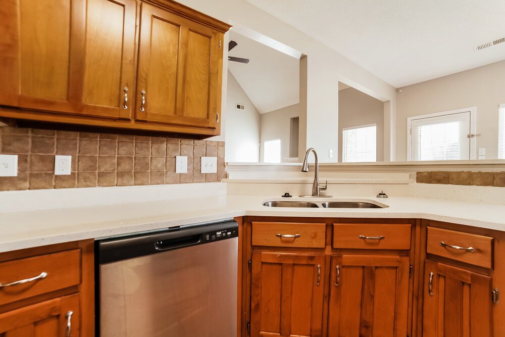 3-Bed Rental on 2221 Linda Shore photo 7