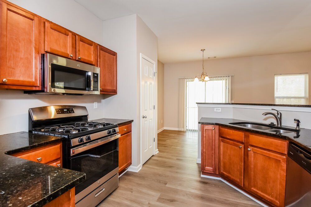 5-Bed Rental on 250 Alamosa Path photo 7