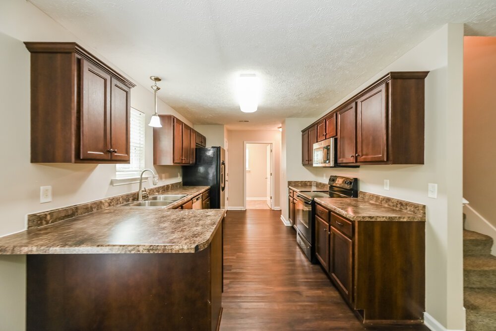 4-Bed Rental on 2919 Painted Pony photo 7