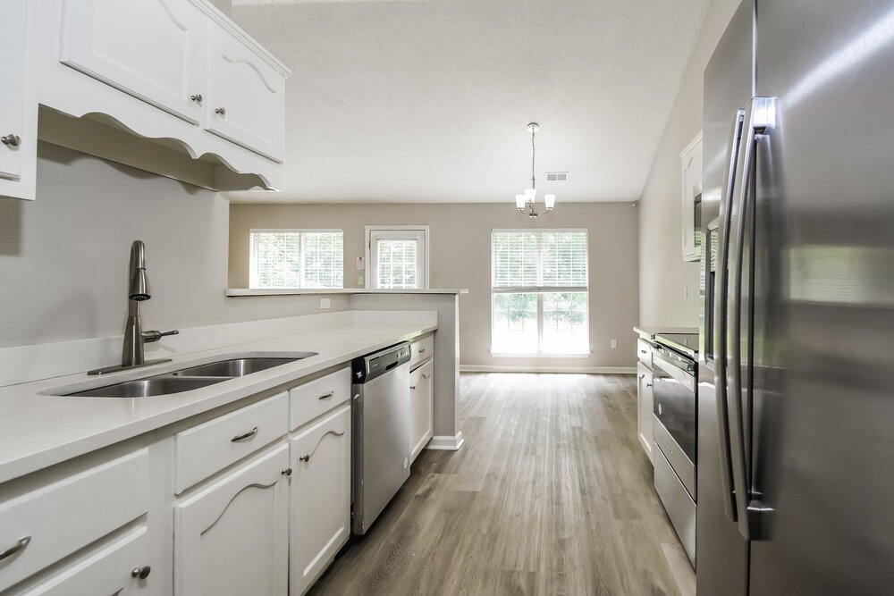 3-Bed Rental on 8274 Park Pike photo 7