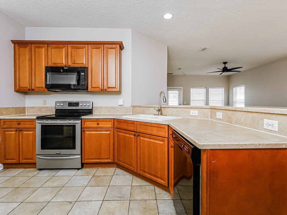 4-Bed Rental on 6267 Pendragon Pl photo 7