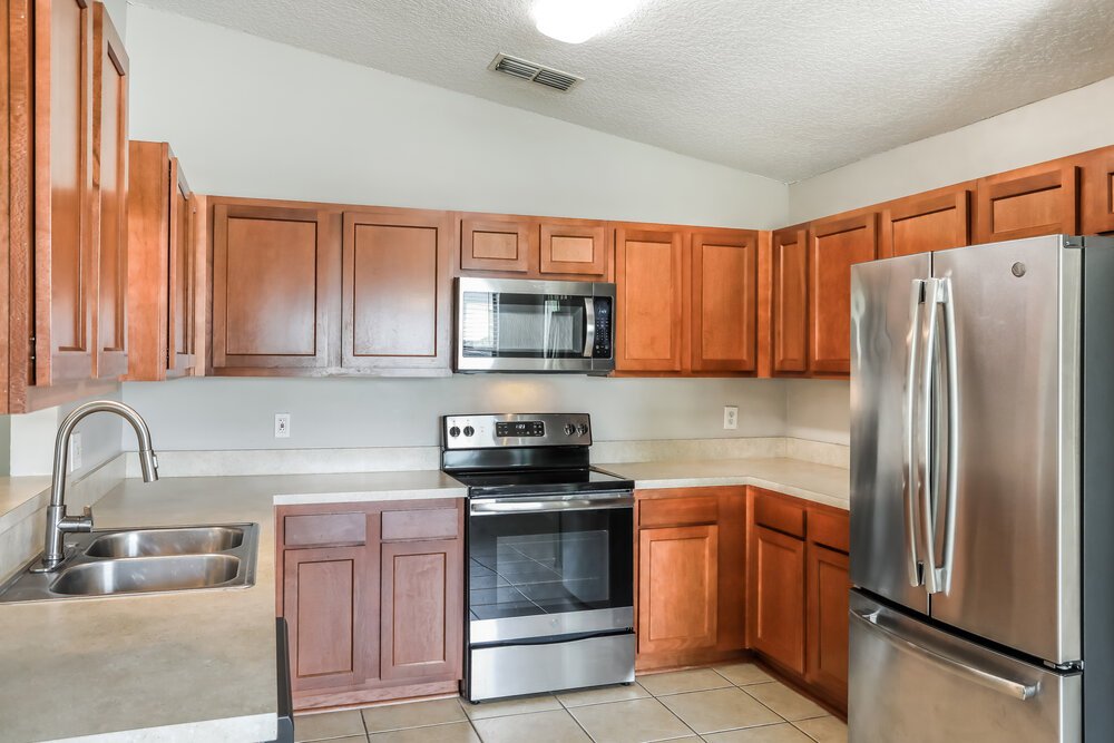 3-Bed Rental on 805 Elmwood St photo 7