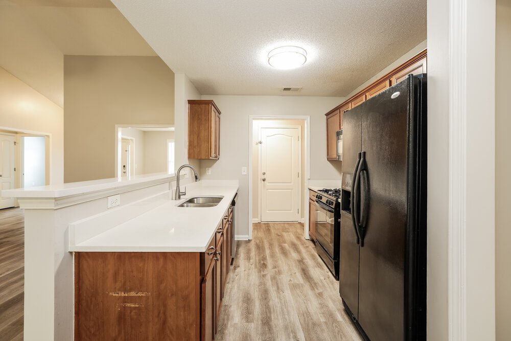 3-Bed Rental on 225 Comet Ct photo 7