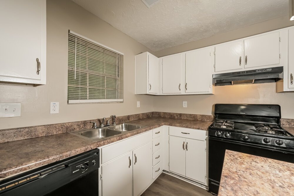 3-Bed Rental on 1338 Mill Lake photo 7