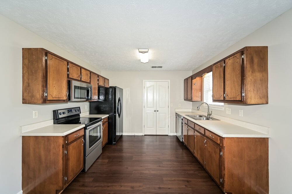 4-Bed Rental on 2834 Wellington Pl photo 7