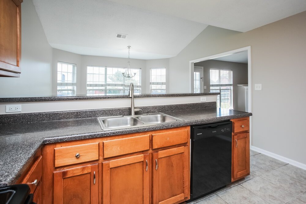 4-Bed Rental on 6379 Sandbourne E photo 7