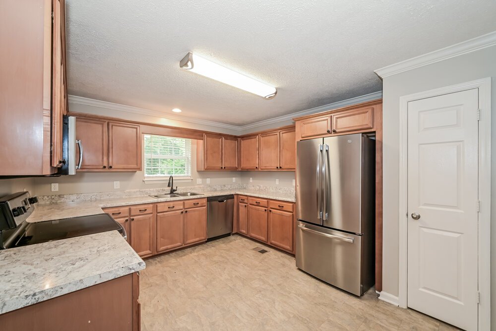 3-Bed Rental on 1703 Jimmy Cv photo 7