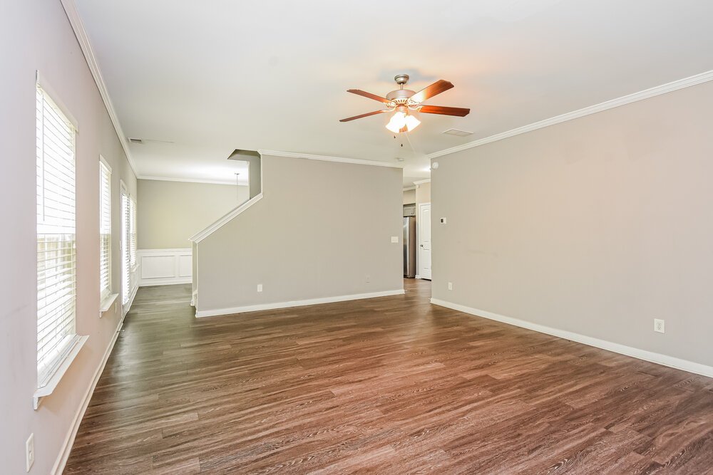 4-Bed Rental on 466 Fieldcrest Drive photo 7