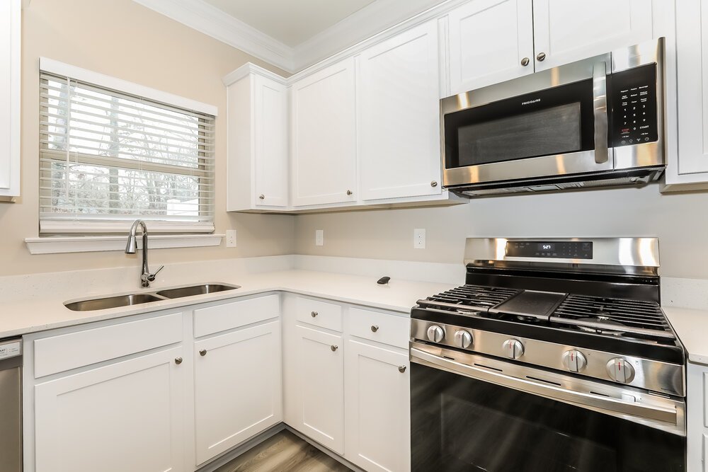 3-Bed Rental on 247 Turtle Creek photo 7