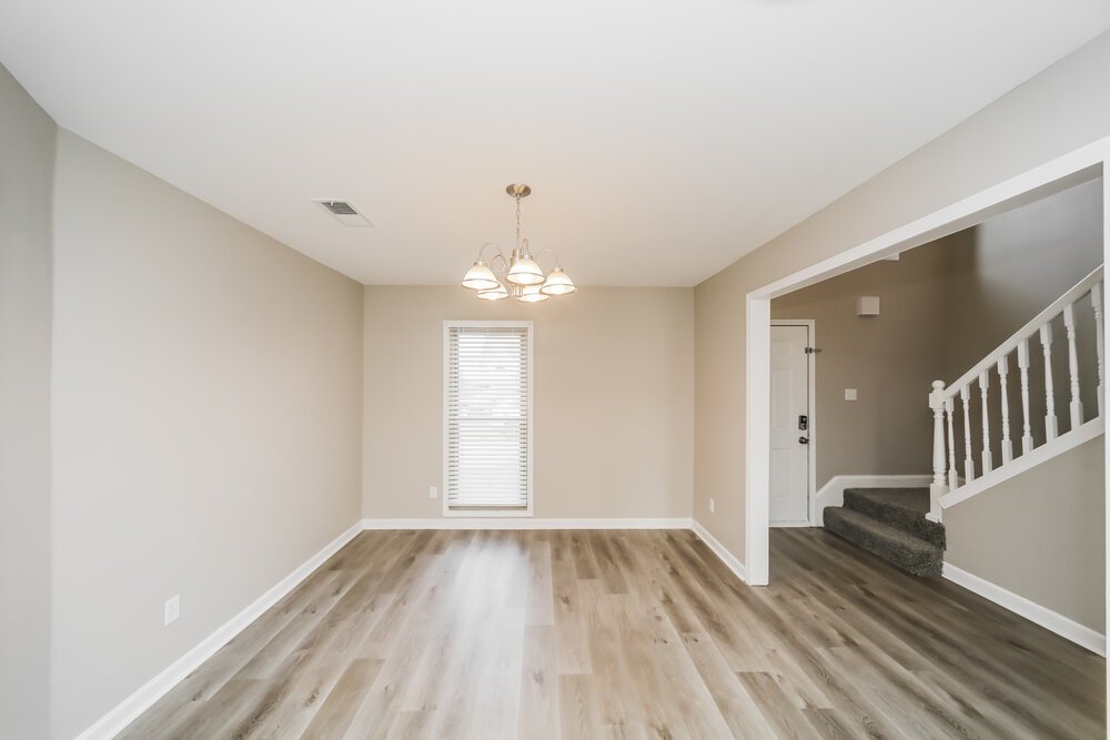 5-Bed Rental on 9347 Helmsley Dr photo 7