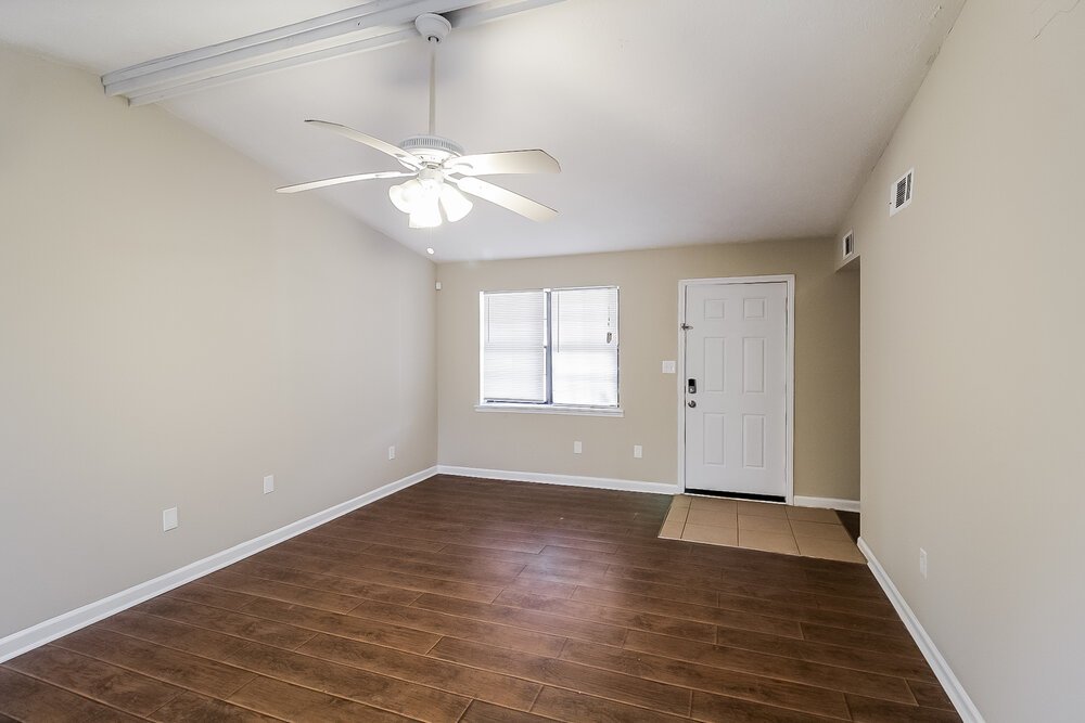 3-Bed Rental on 119 Richard Way photo 7