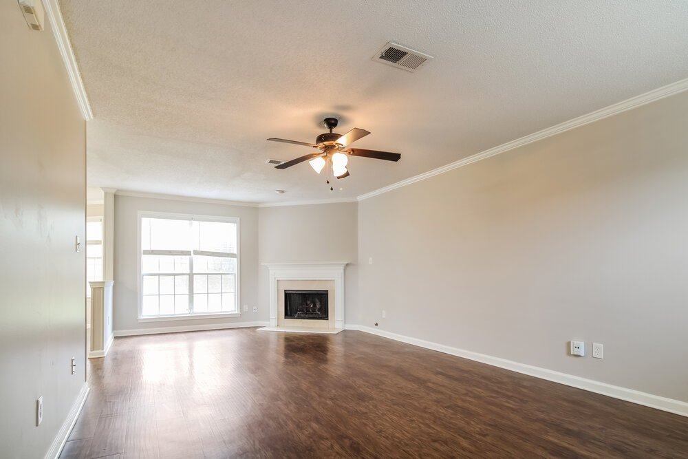 4-Bed Rental on 6331 Fairway Hill photo 7
