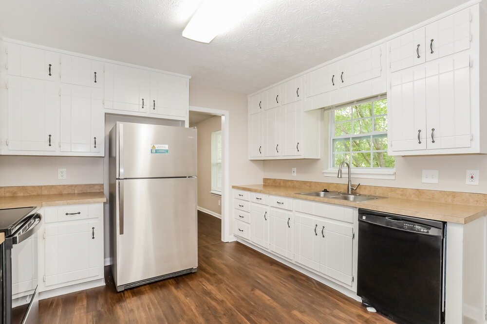 4-Bed Rental on 5969 Twilight Trl photo 7