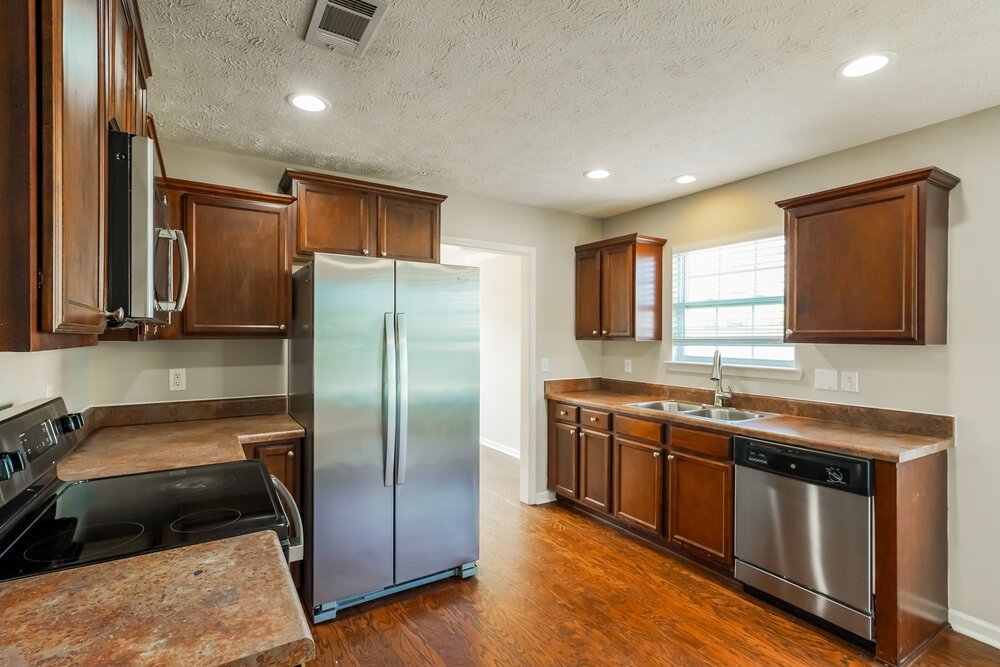 3-Bed Rental on 1428 Sprucedale Dr photo 7