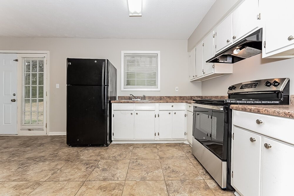 3-Bed Rental on 164 Meadowlark Ln photo 7
