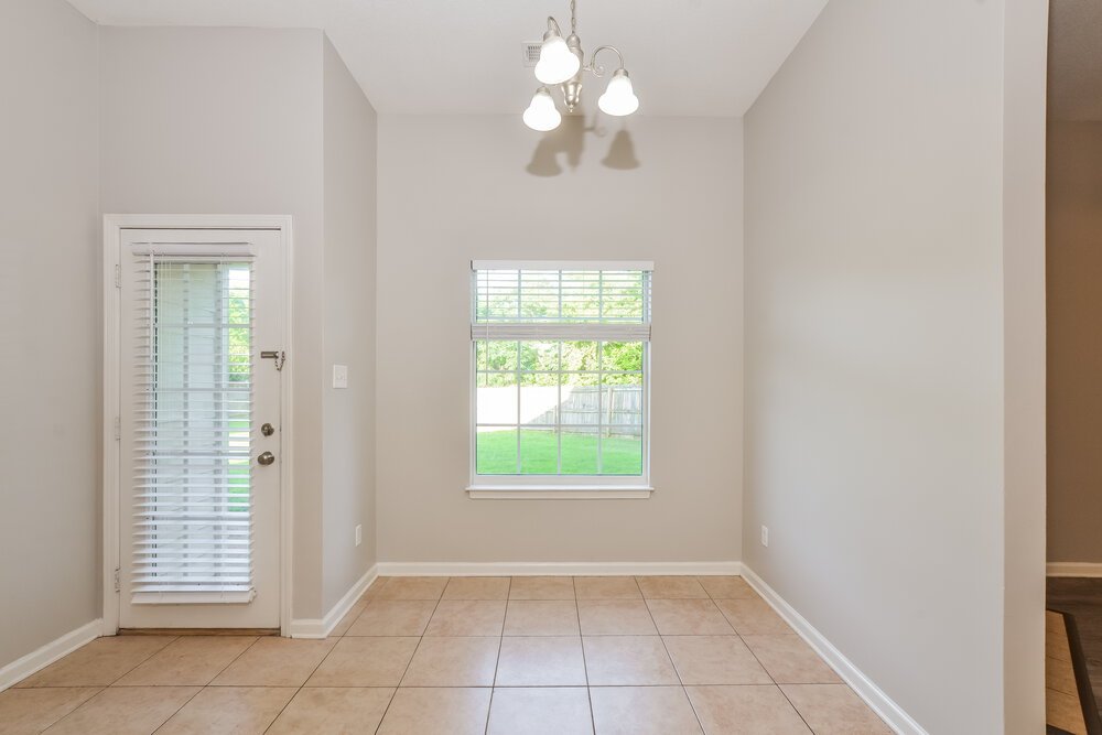 3-Bed Rental on 8280 Dexter Ridge photo 8