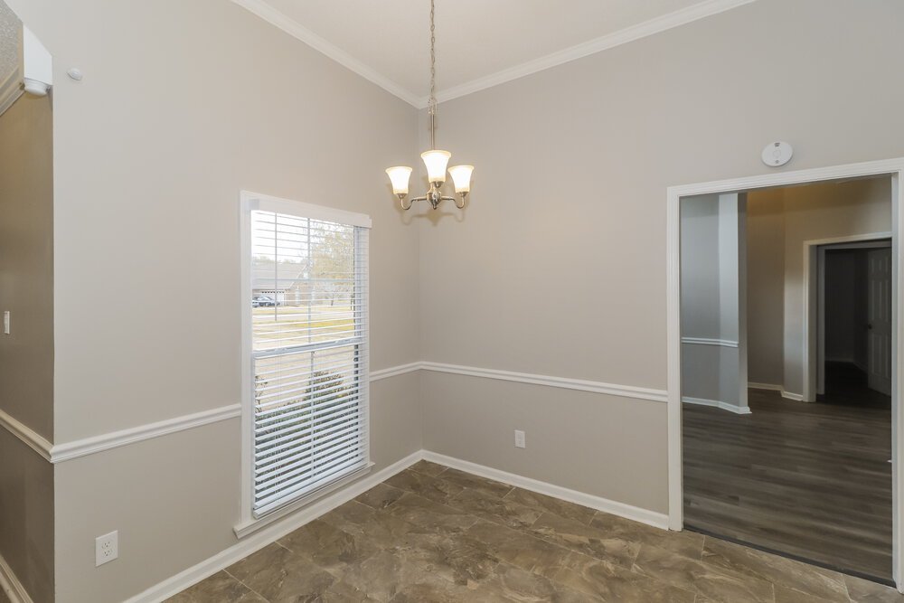 3-Bed Rental on 9339 Chimneyrock Blvd photo 8