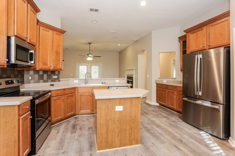 4-Bed Rental on 3146 Wandering Oaks photo 8