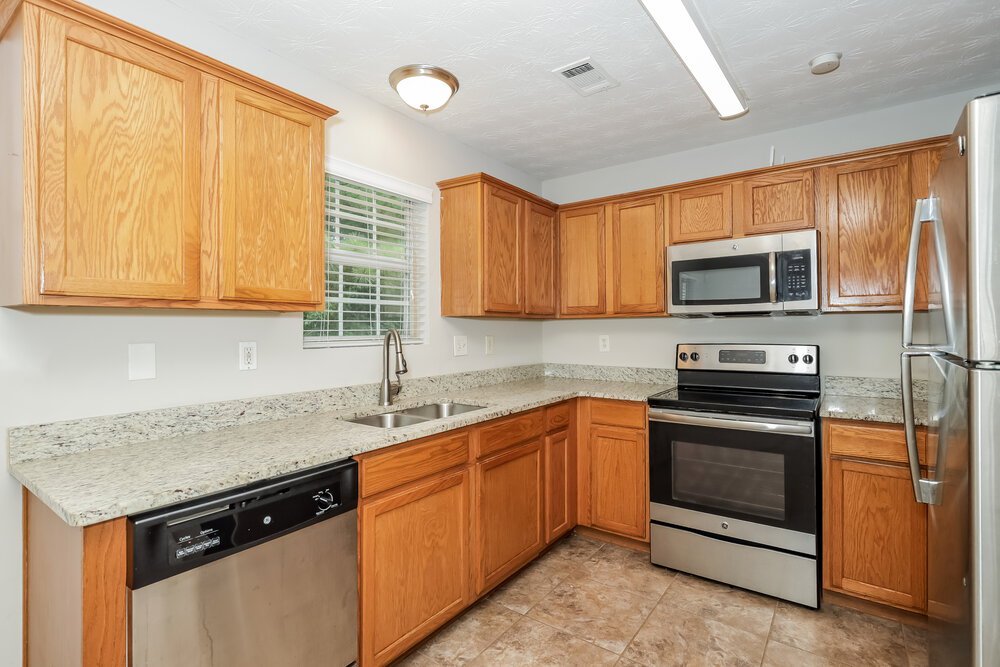 3-Bed Rental on 2059 Oak Terrace photo 8