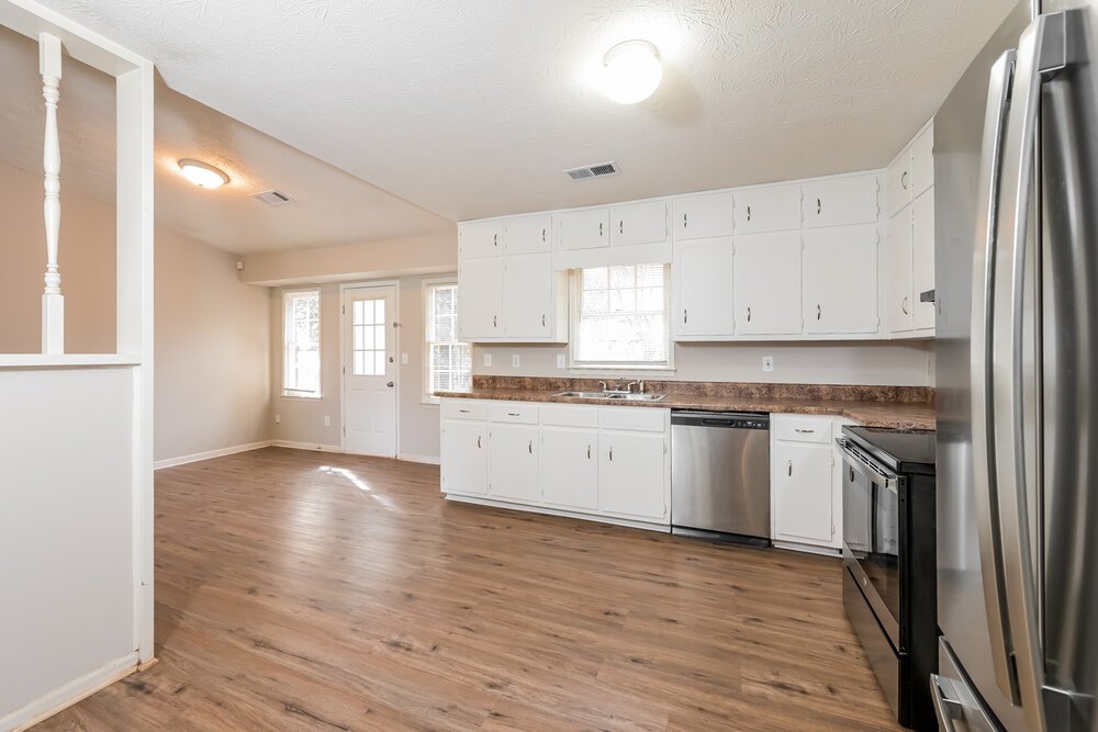 3-Bed Rental on 411 Cindy Drive photo 8