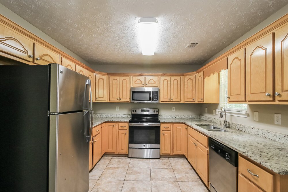 3-Bed Rental on 60 Hunters Ridge photo 8