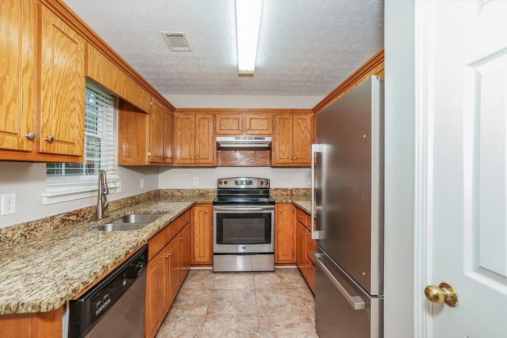 4-Bed Rental on 243 Rocky Point photo 8