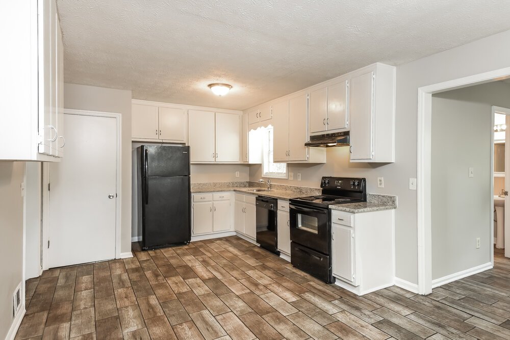 3-Bed Rental on 2985 Valley View photo 8